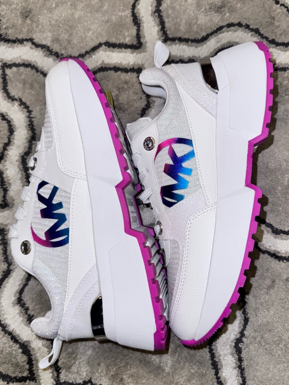 New- Michael Michael Kors Cosmo Sport Sneaker - Kids'- size 4